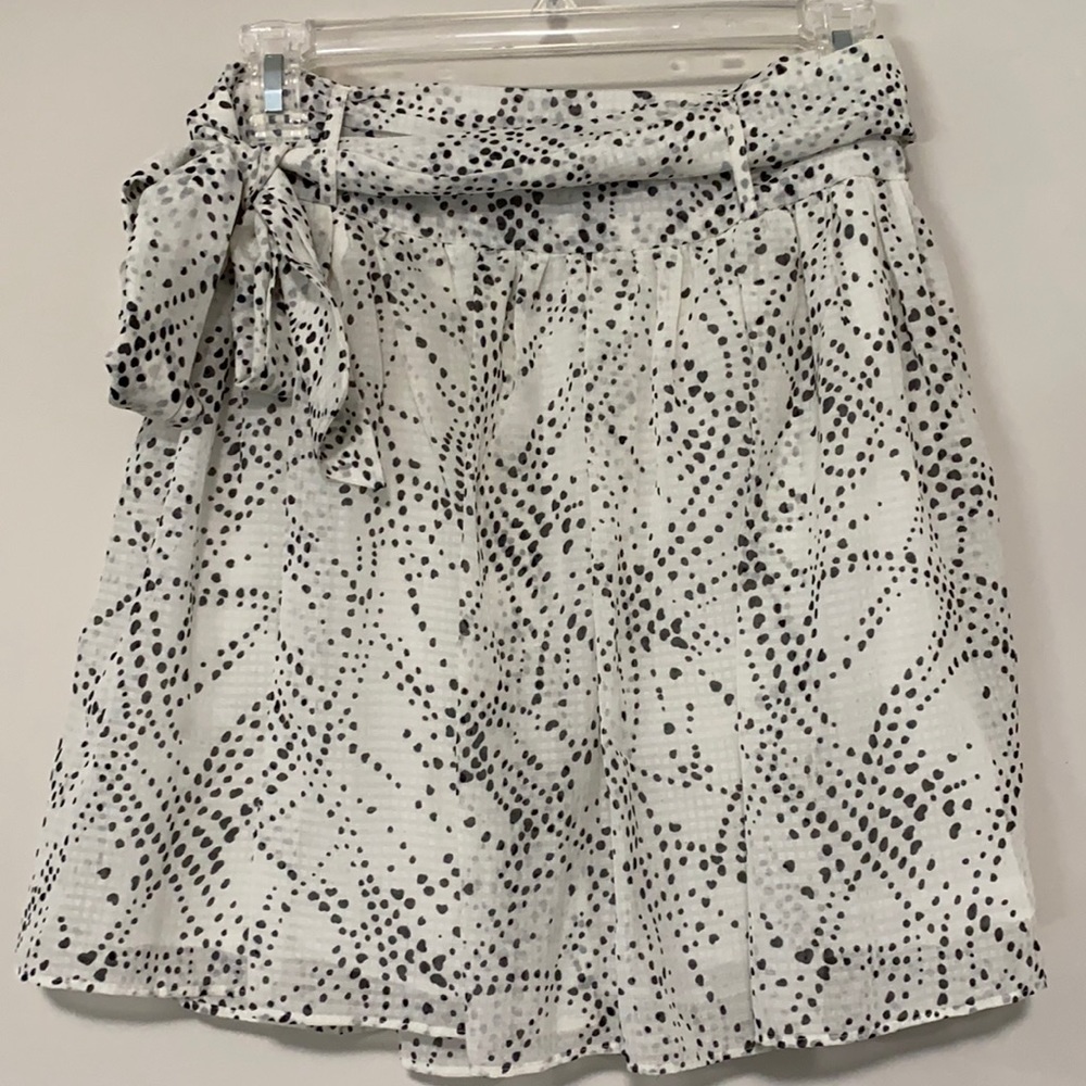 Cute skirt!